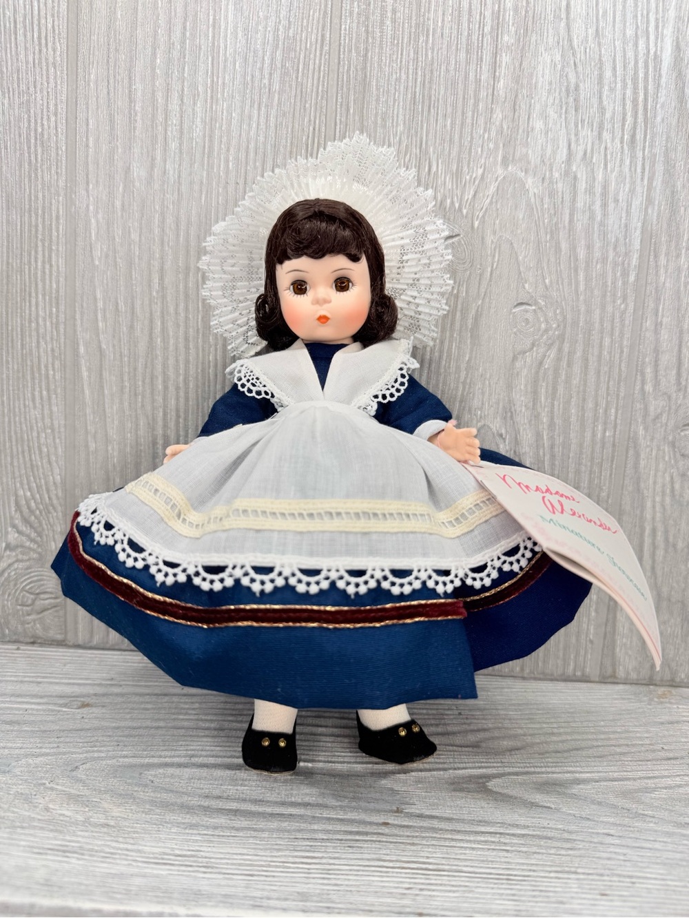 Vintage Madame Alexander International Doll Collection France  8" Girl Doll 552